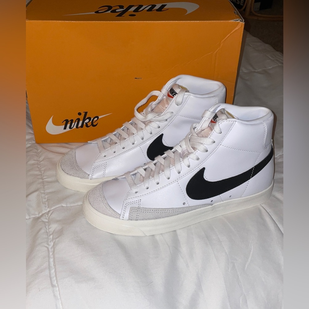 brand new nike blazer mid ‘77.